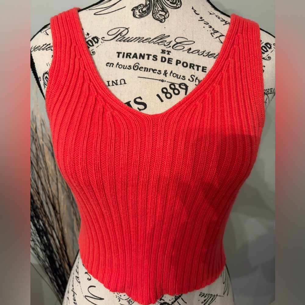 Adam Levine Coral Ribbed Sleeveless Tank
